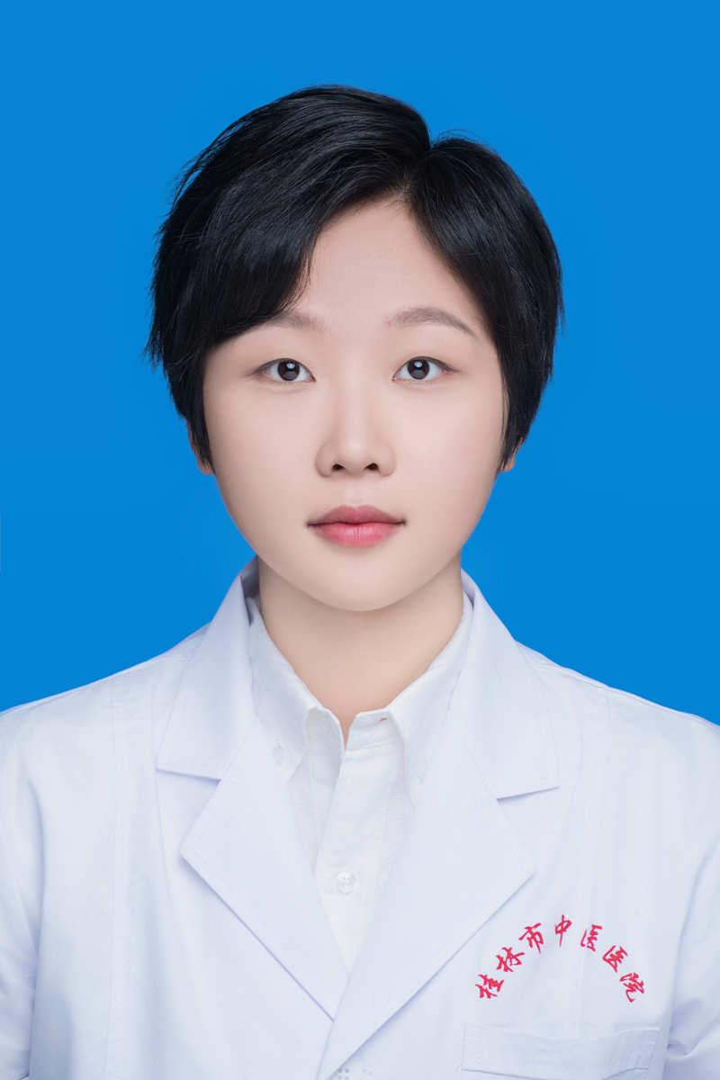 伍熒翎