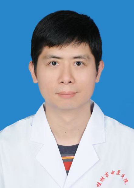 梁明華
