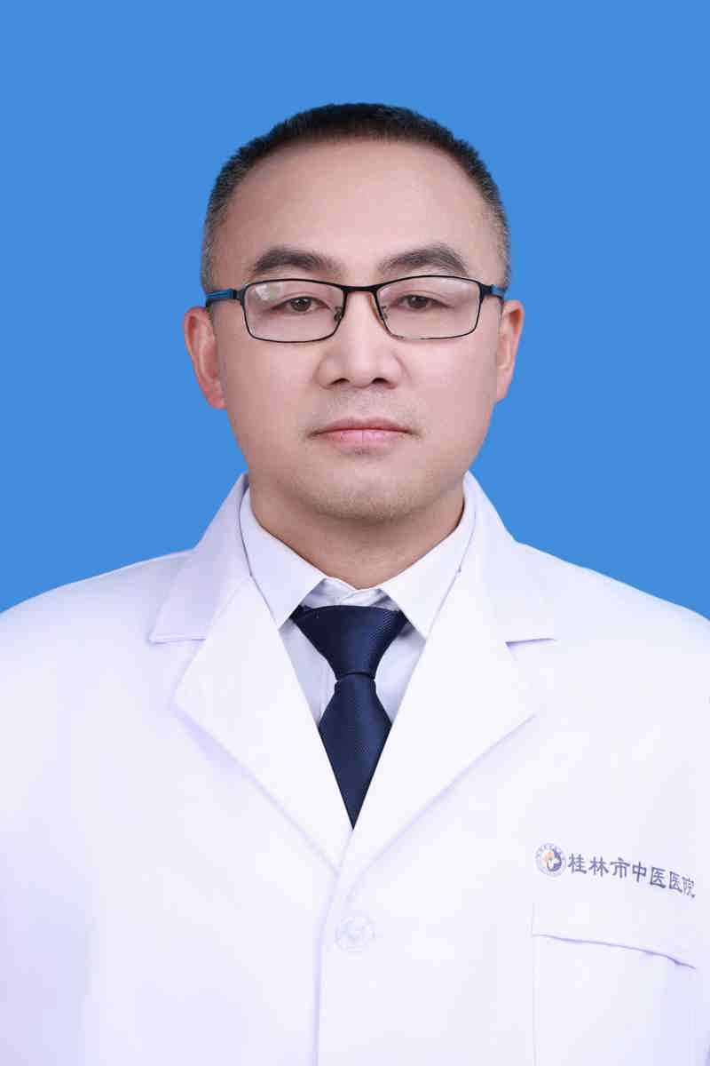李強 