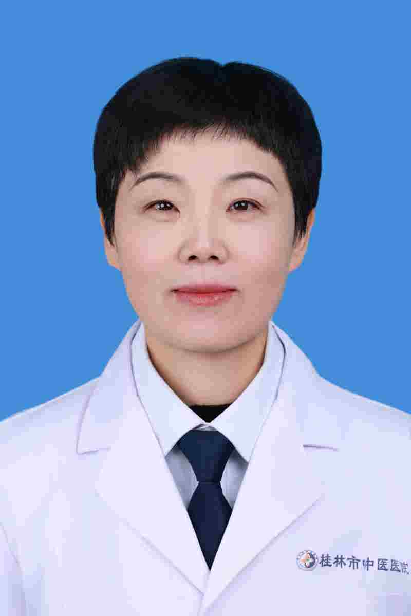 廖麗君 