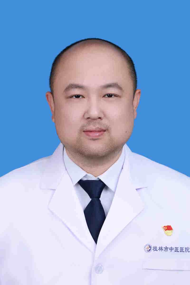 周萬偉